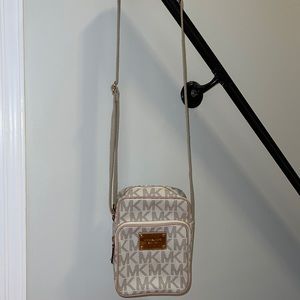 Michel Kors, crossbody camera bag